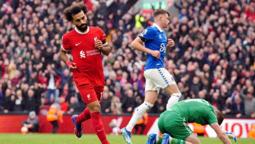 Liverpool 2-0 Everton: Salah brace seals Merseyside derby win