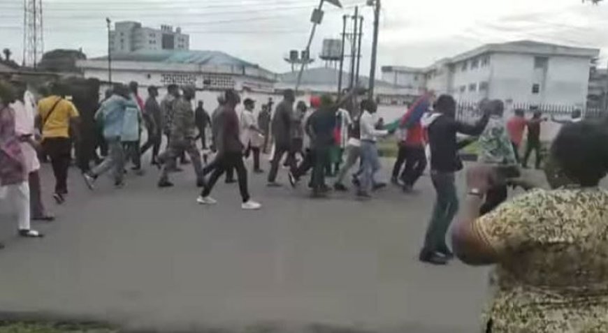 Wike Should Kill All Of Us – Screams As Teargas, Gunshots Are Fired As Gov Fubara, His Entourage Storm Assembly