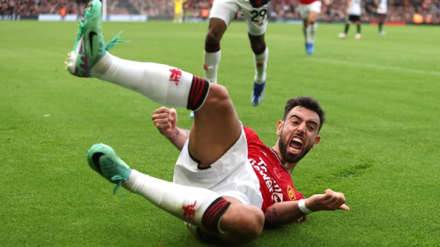 Fulham 0-1 Manchester United: Fernandes fires injury-time winner for Ten Hag's side