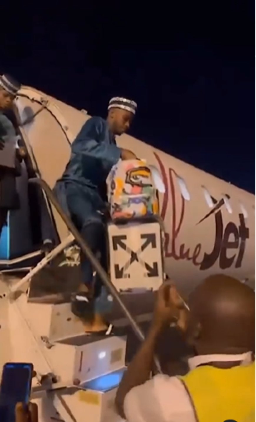 Super Eagles squad receives heroic welcome as they return to Nigeria after AFCON final defeat